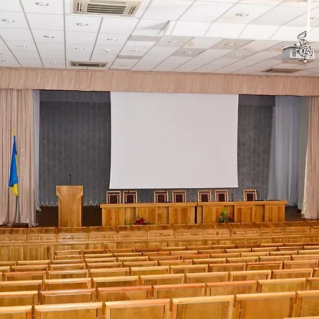 Druzhba Hotel And Restaurant-2